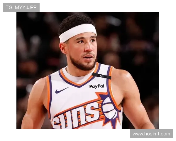 布克场均30分4板7助展现超强实力被美媒评为球队头号选择